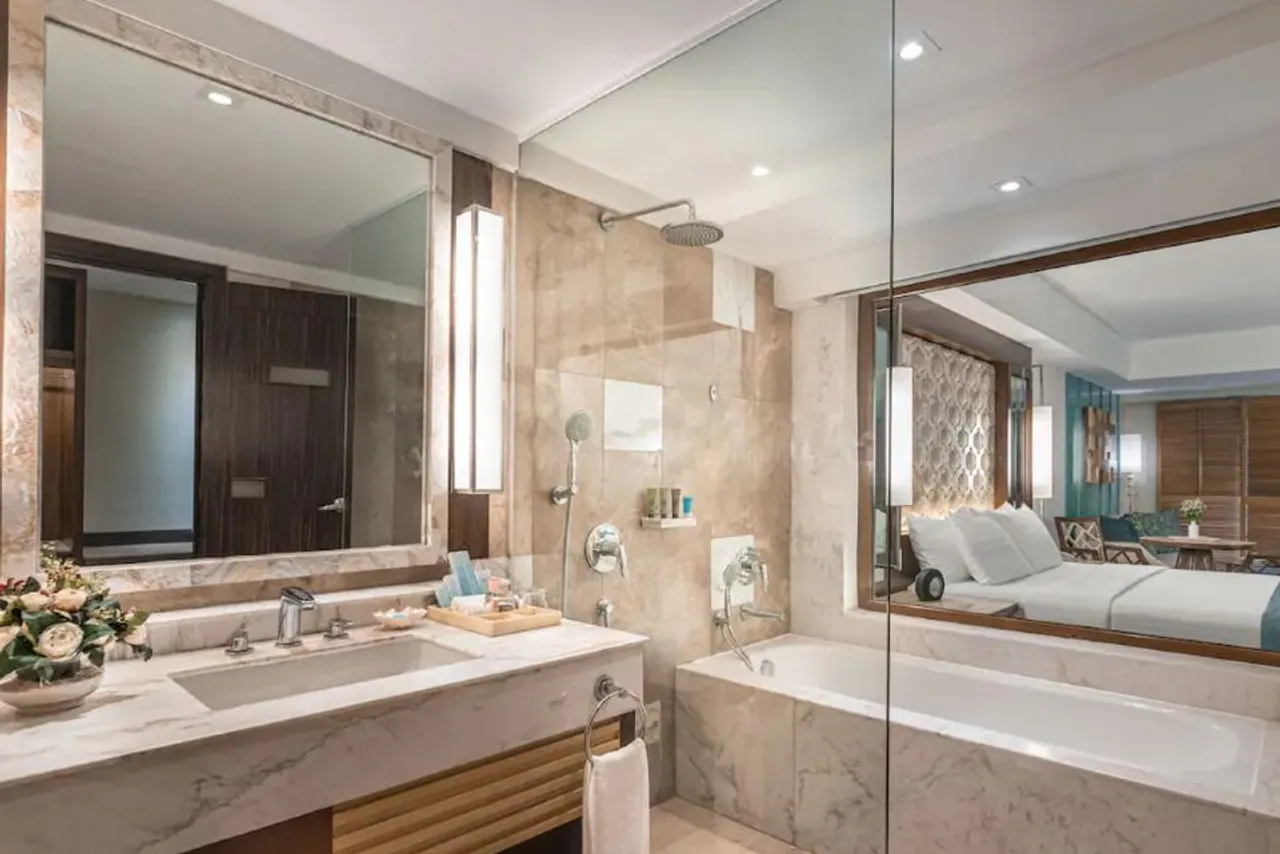 Henann Resort Alona Beach — rooms and atmosphere
