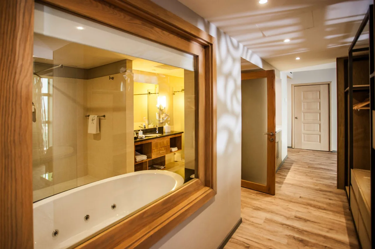 Hennessy Park Hotel — ภาพห้องพักและบรรยากาศ