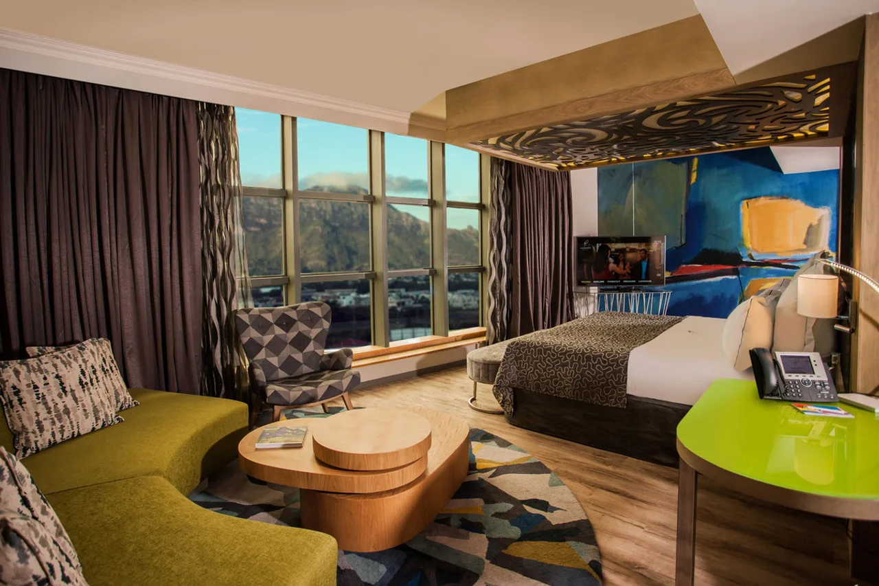 Hennessy Park Hotel — ภาพห้องพักและบรรยากาศ