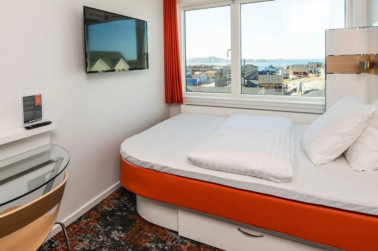 HHE Express — rooms and atmosphere