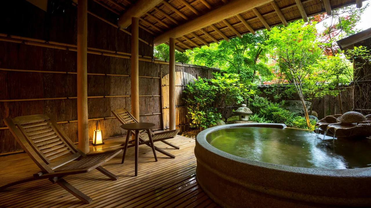 Hida Takayama Hot Spring Hidatei Hanaougi — rooms and atmosphere