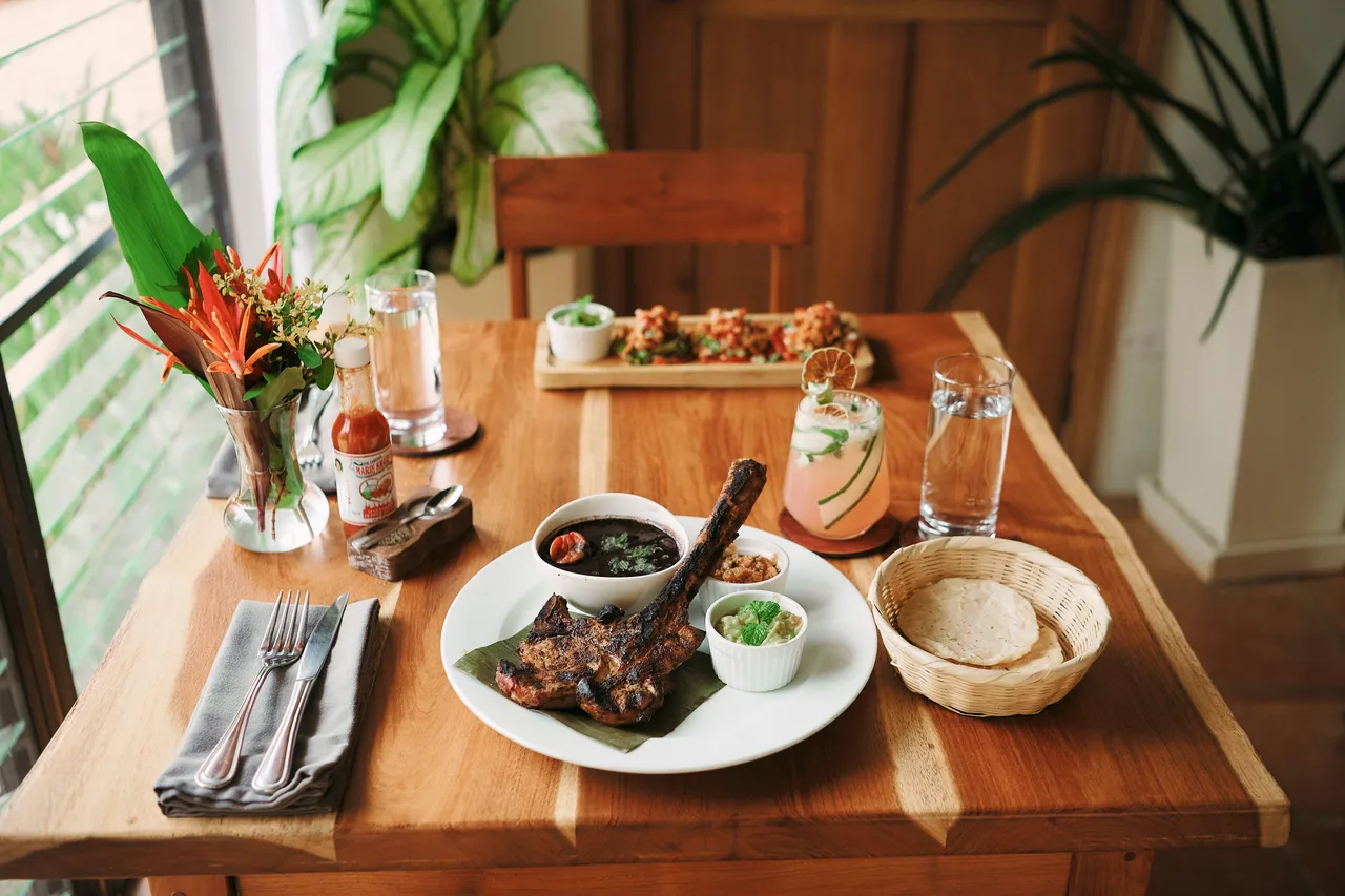 Hidden Valley Inn & Reserve — rooms and atmosphere
