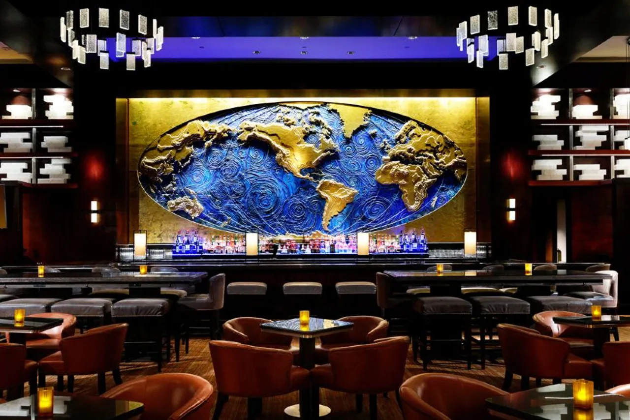 Hilton Americas-Houston — rooms and atmosphere