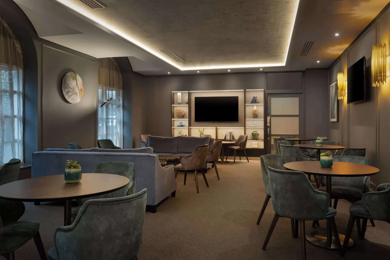 Hilton Cardiff — rooms and atmosphere