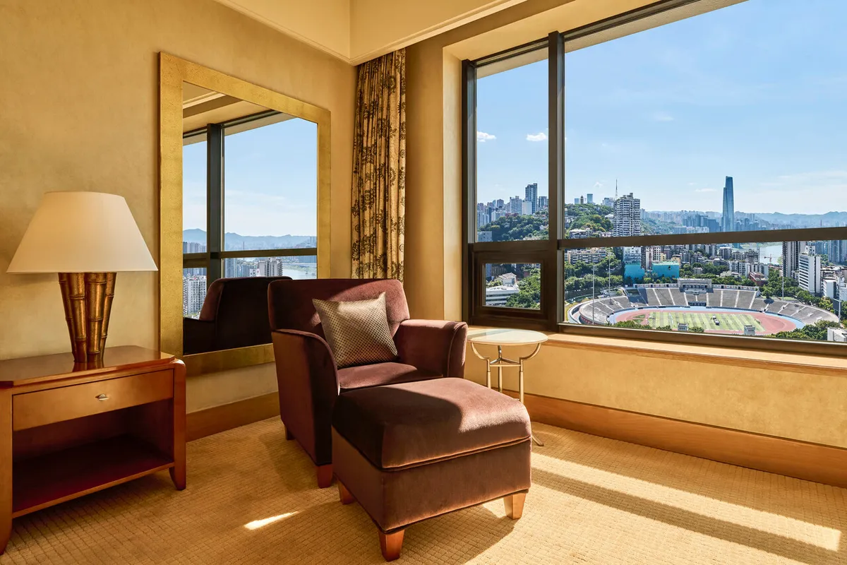 Hilton Chongqing — rooms and atmosphere