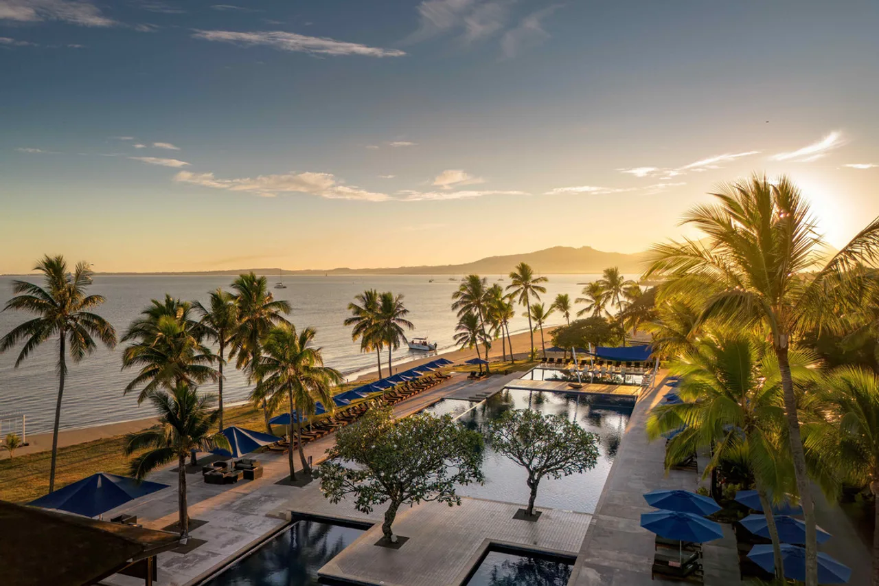 Hilton Fiji Beach Resort & Spa — เดนารอว์
