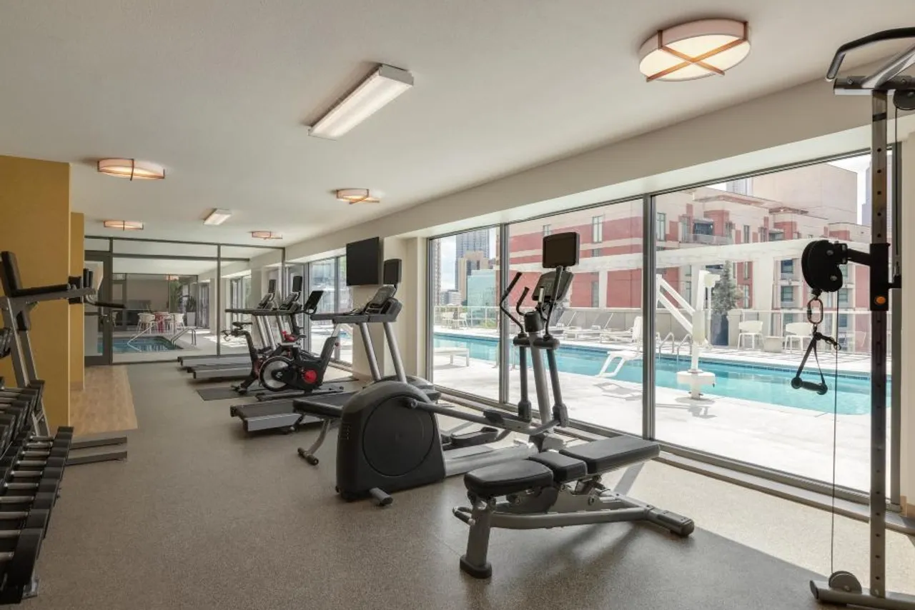 Hilton Garden Inn Atlanta Downtown — rooms and atmosphere