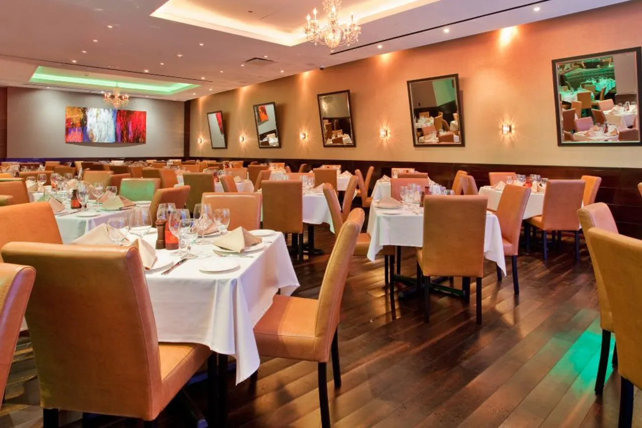 Hilton Garden Inn New York/Central Park South-Midtown West — rooms and atmosphere