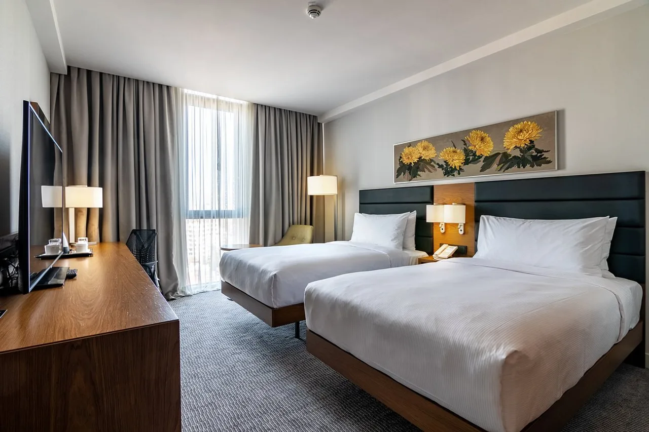 Hilton Garden Inn Tbilisi Chavchavadze — rooms and atmosphere