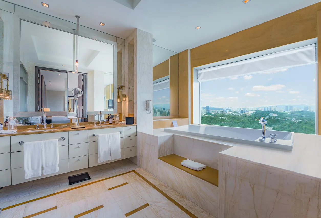 Hilton Kuala Lumpur — rooms and atmosphere