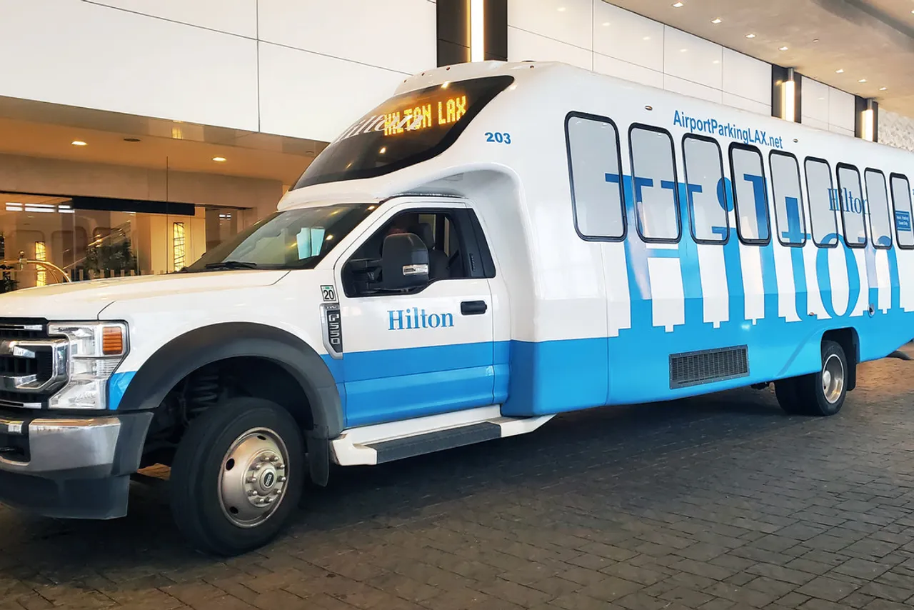 Hilton Los Angeles Airport — rooms and atmosphere