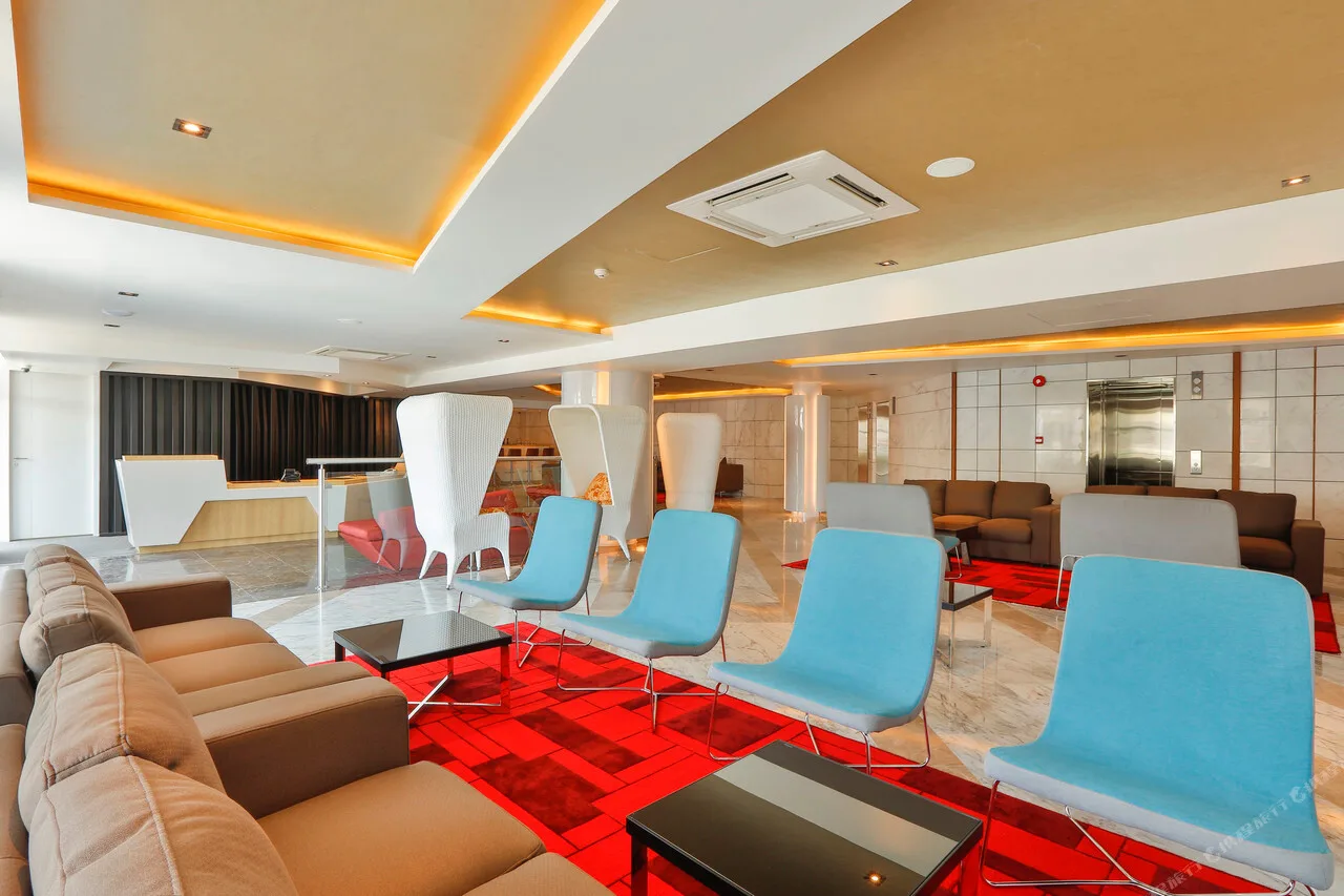 Hilton Mandalay — rooms and atmosphere