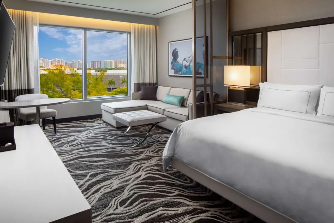 Hilton Miami Aventura — rooms and atmosphere