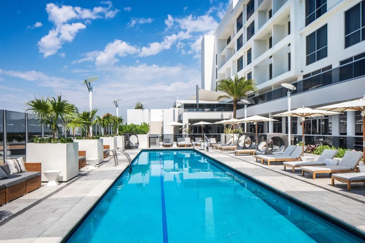 Hilton Miami Aventura — rooms and atmosphere