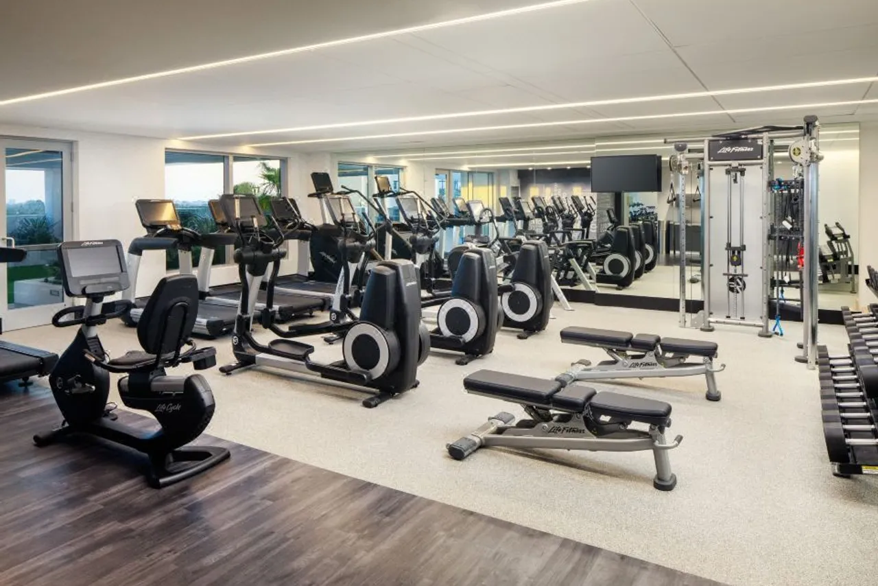 Hilton Miami Aventura — rooms and atmosphere