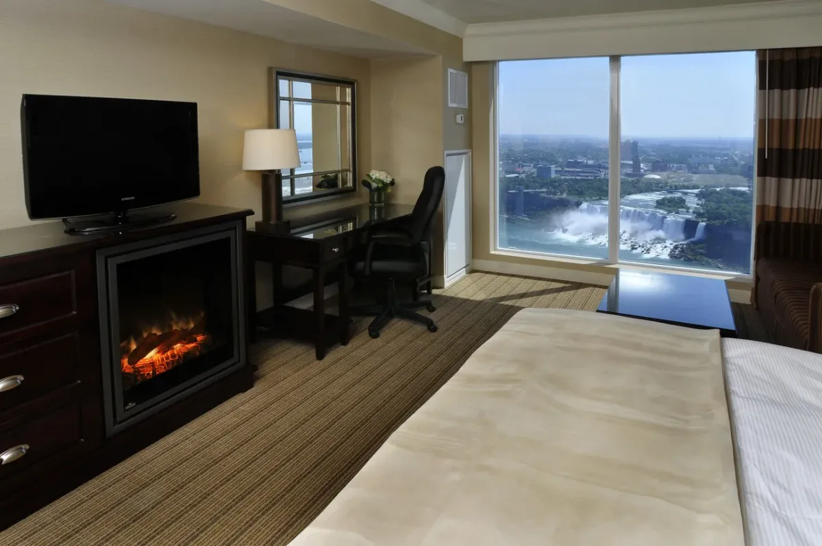 Hilton Niagara Falls/Fallsview Hotel and Suites — ภาพห้องพักและบรรยากาศ