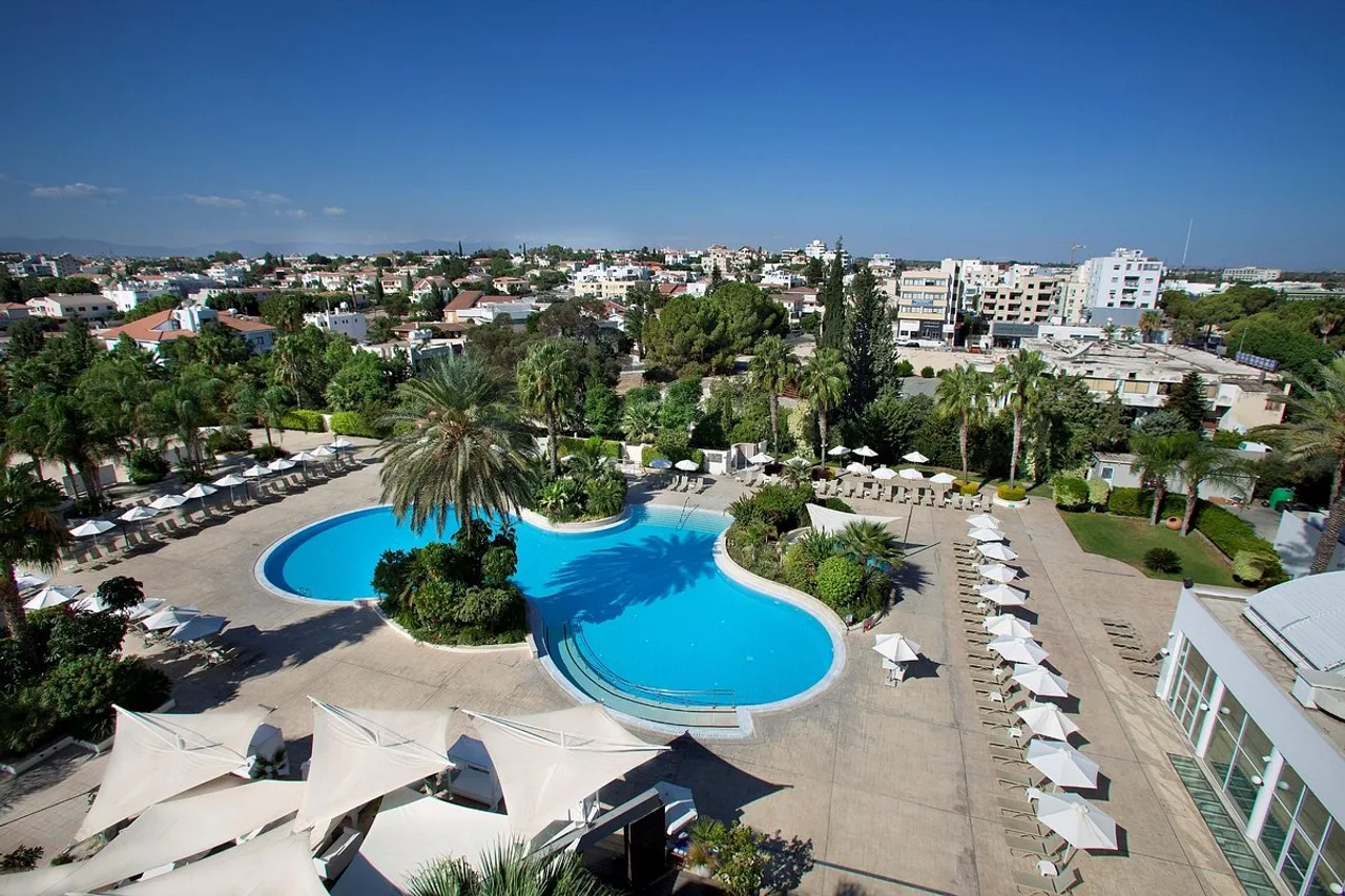 Hilton Nicosia — rooms and atmosphere