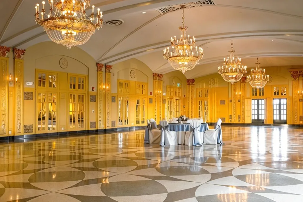 Hilton President Kansas City — rooms and atmosphere