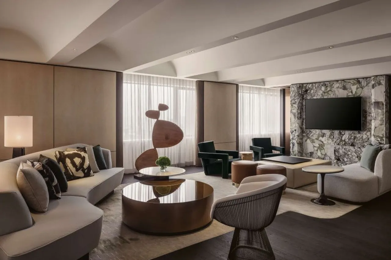 Hilton Singapore Orchard — rooms and atmosphere