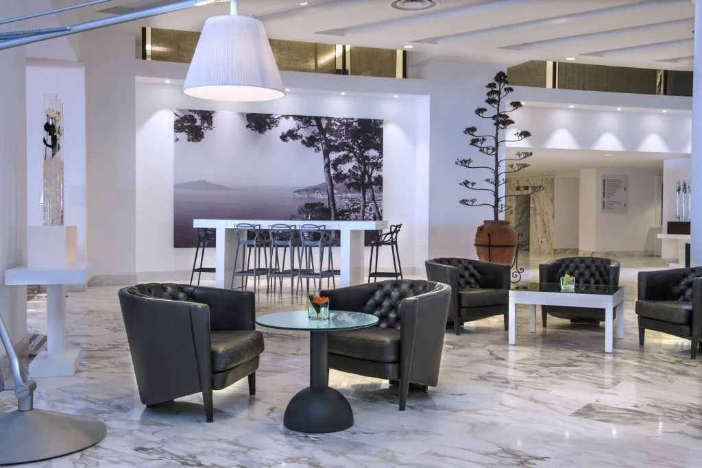 Hilton Sorrento Palace — ภาพห้องพักและบรรยากาศ