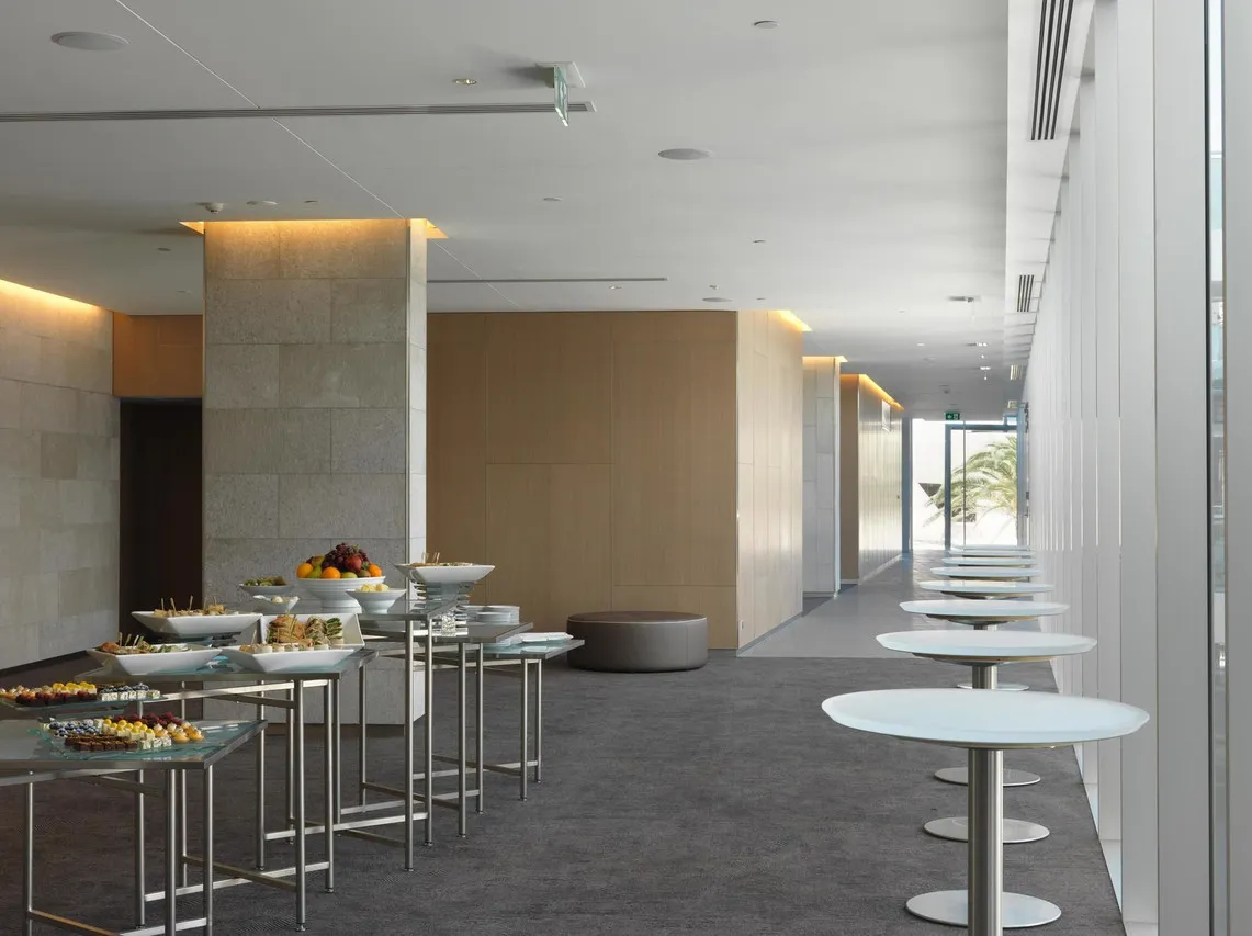 Hilton Surfers Paradise Residences — rooms and atmosphere