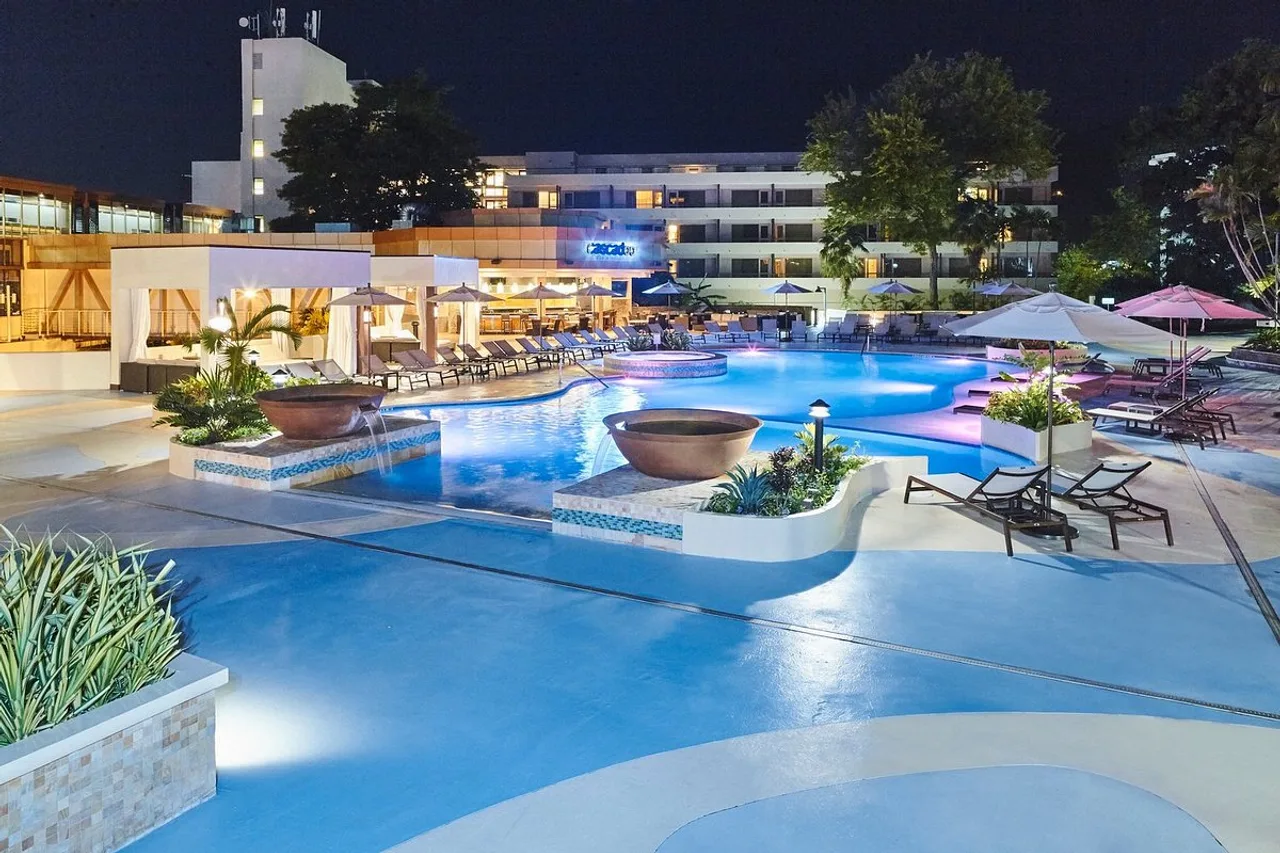 Hilton Trinidad &amp; Conference Centre — rooms and atmosphere