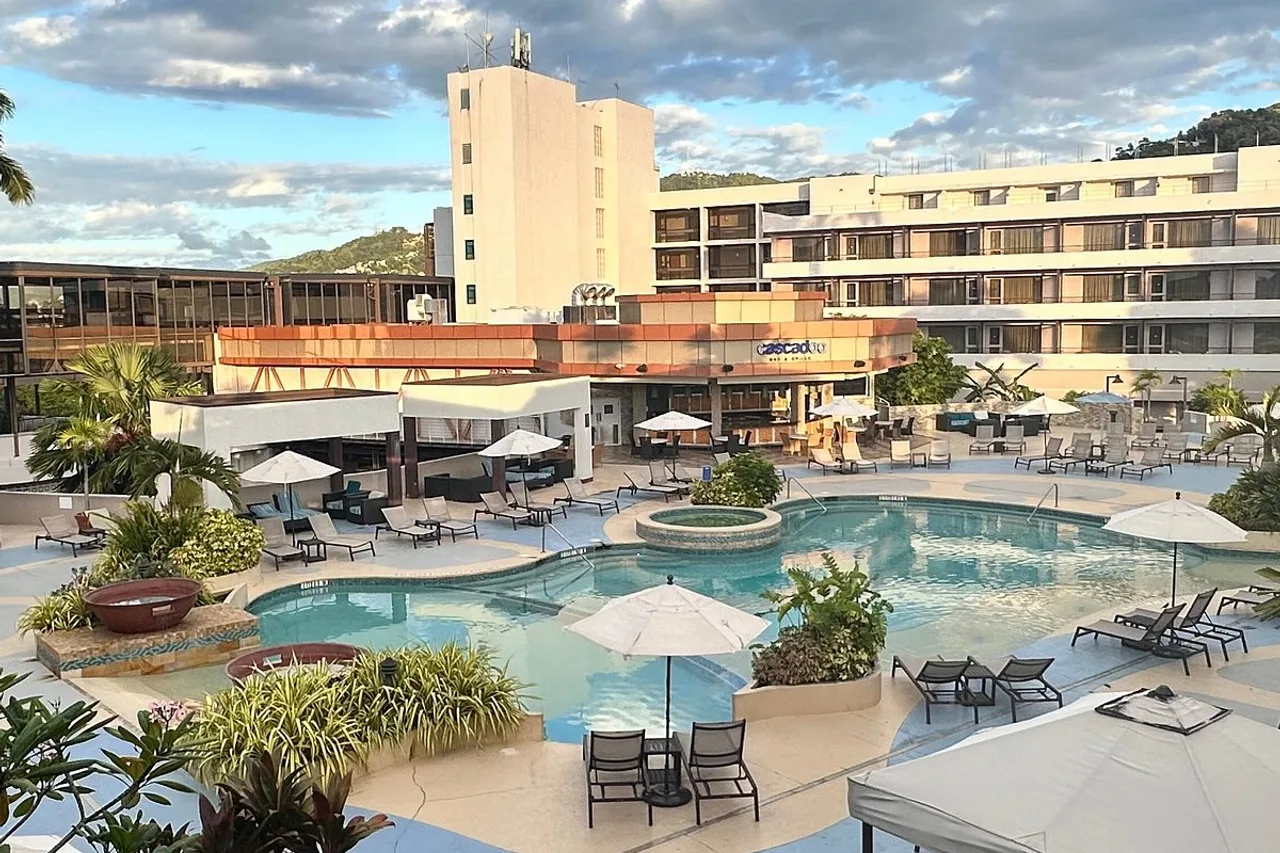 Hilton Trinidad &amp; Conference Centre — rooms and atmosphere