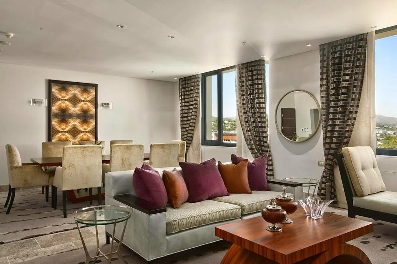 Hilton Windhoek — rooms and atmosphere