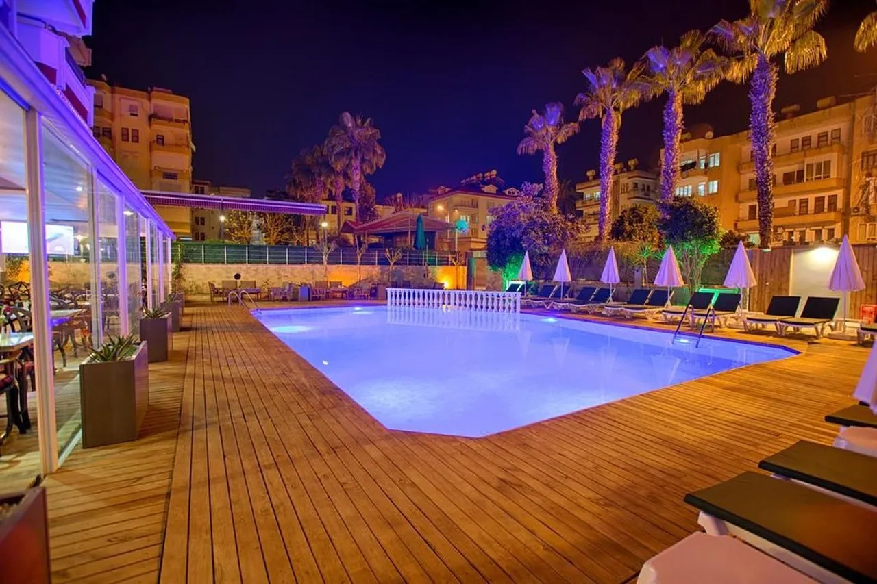 HMA Apart Hotel — rooms and atmosphere