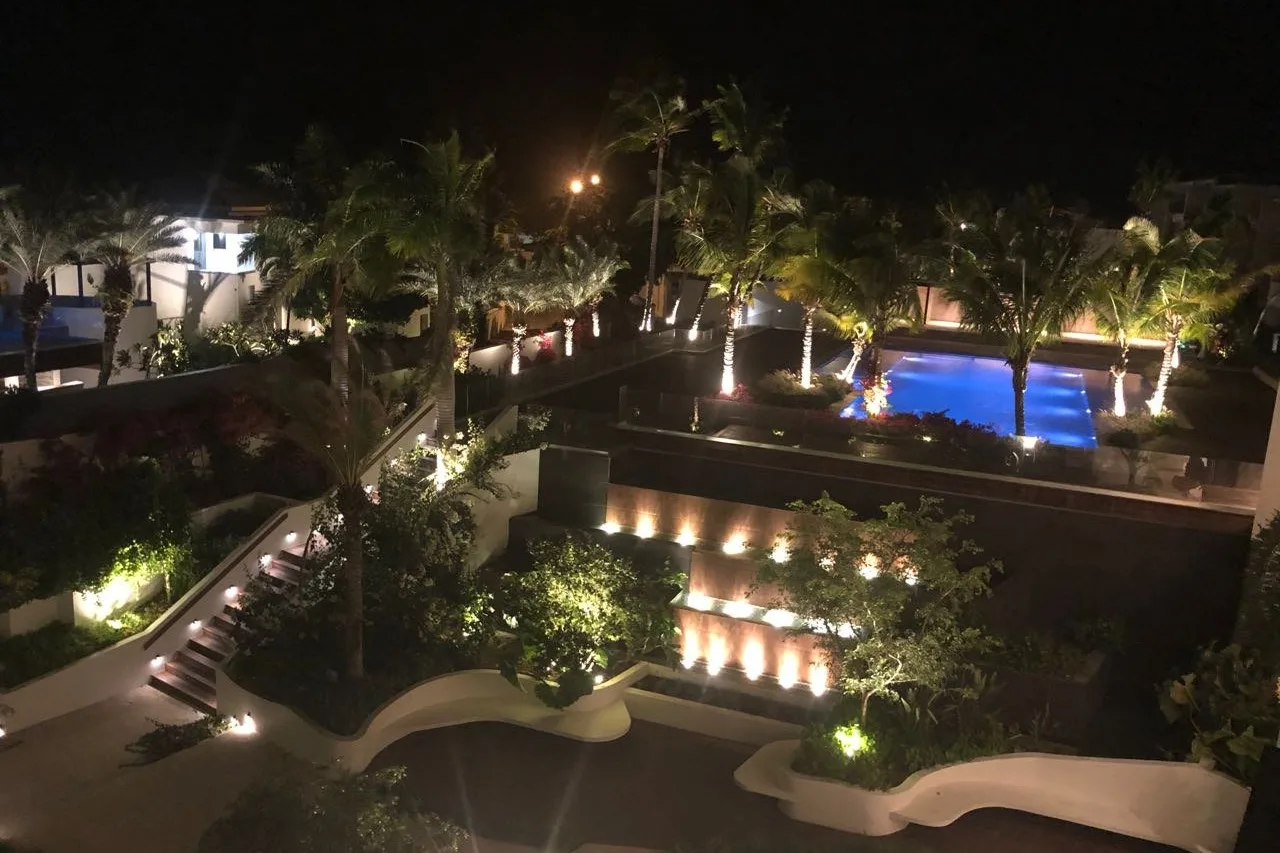Hodges Bay Resort & Spa — rooms and atmosphere