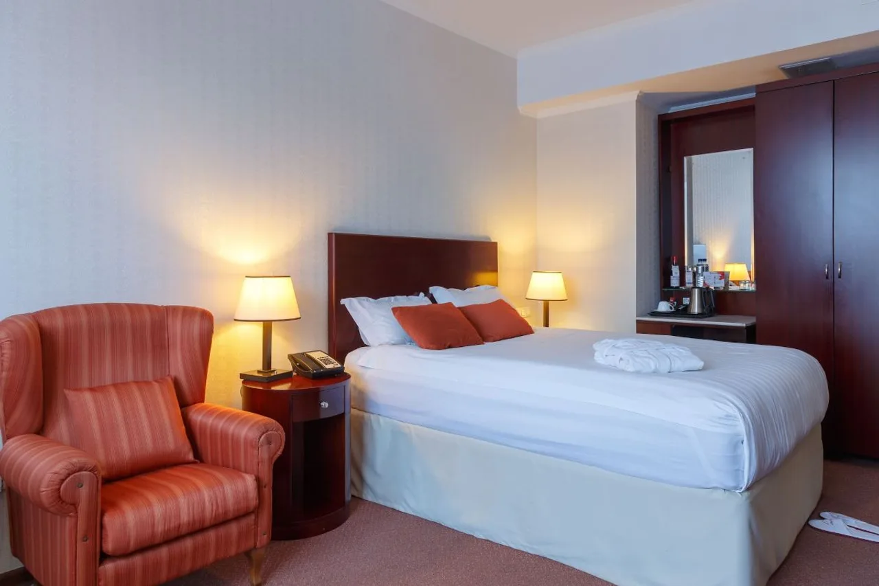 Holiday Hotel Bishkek — rooms and atmosphere