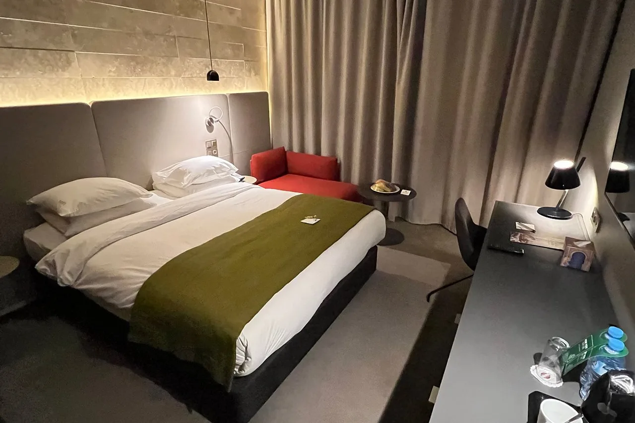 Holiday Inn Algiers Cheraga Tower — rooms and atmosphere