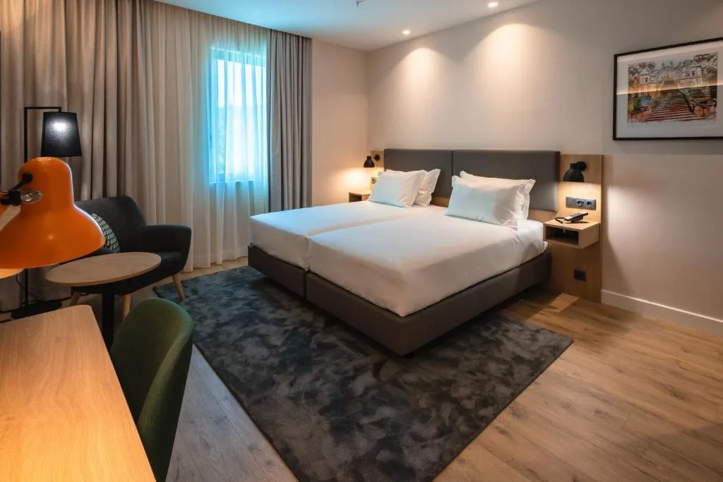 Holiday Inn Braga — ภาพห้องพักและบรรยากาศ