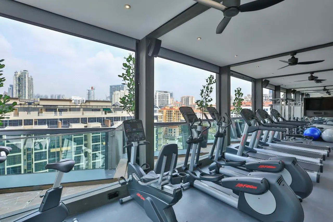Holiday Inn Express Singapore Clarke Quay — rooms and atmosphere