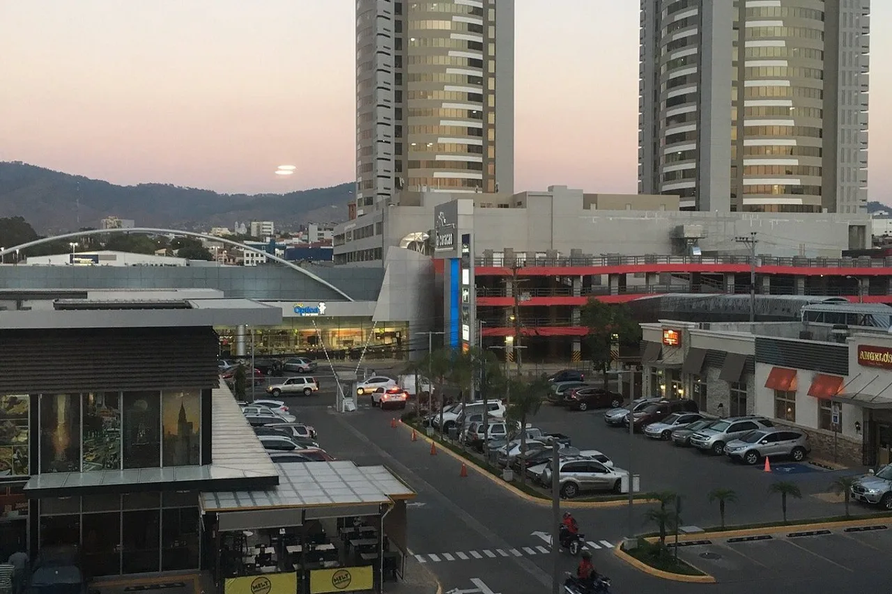 Holiday Inn Express Tegucigalpa by IHG — rooms and atmosphere