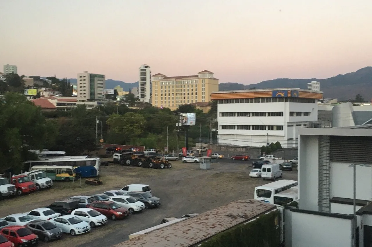 Holiday Inn Express Tegucigalpa by IHG — rooms and atmosphere