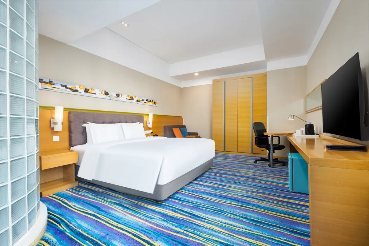 Holiday Inn Express Tianjin Heping by IHG — rooms and atmosphere