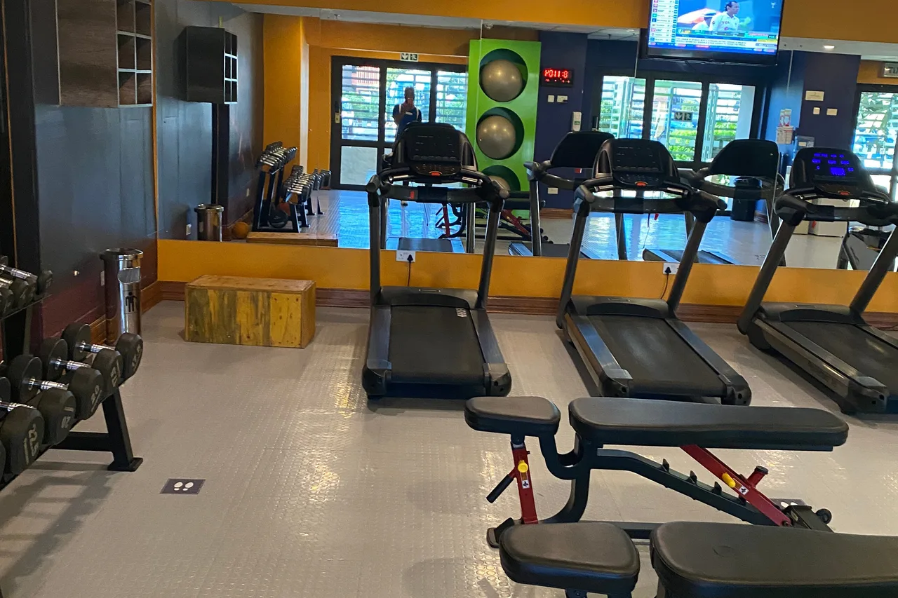 Holiday Inn Harare by IHG — rooms and atmosphere
