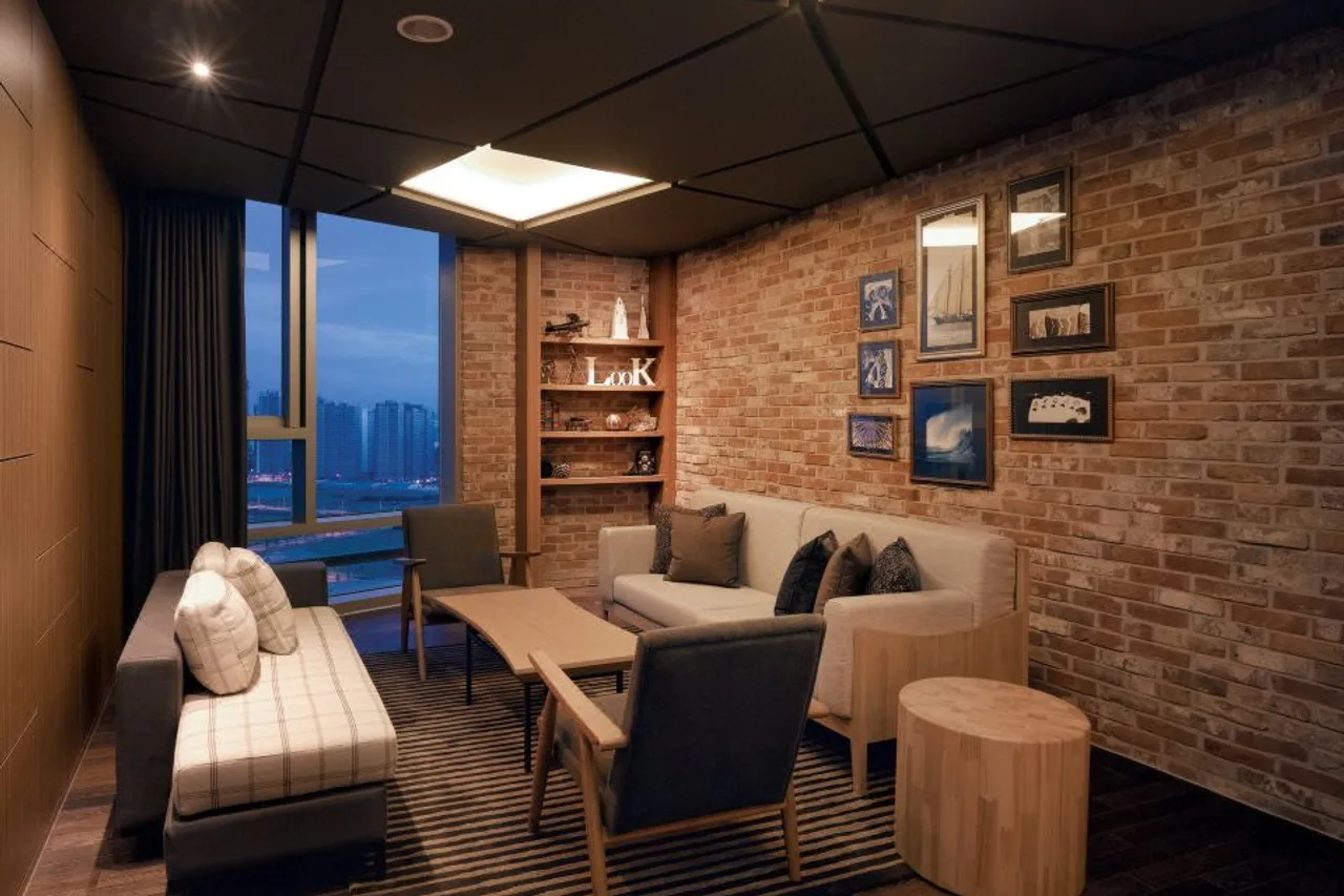 Holiday Inn Incheon Songdo by IHG — rooms and atmosphere