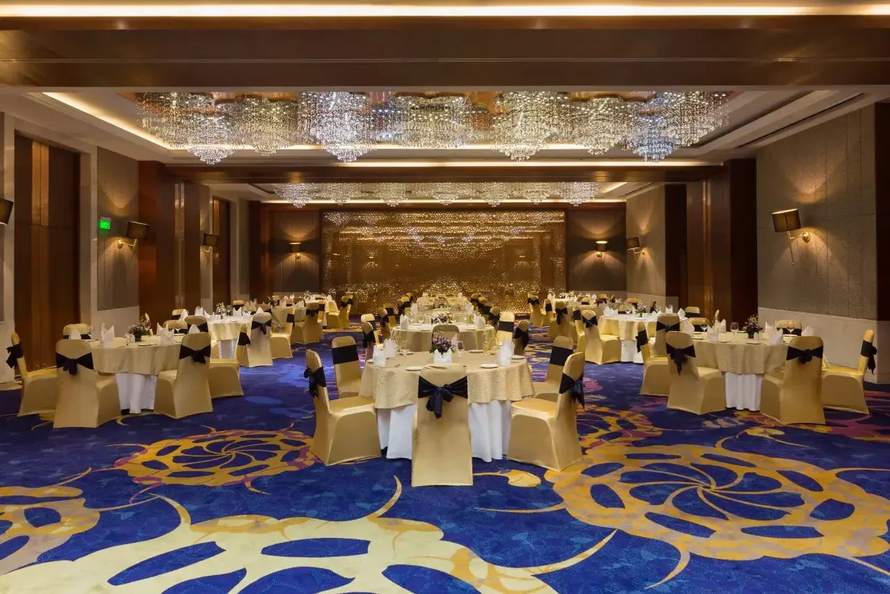 Holiday Inn Jaipur City Centre — rooms and atmosphere