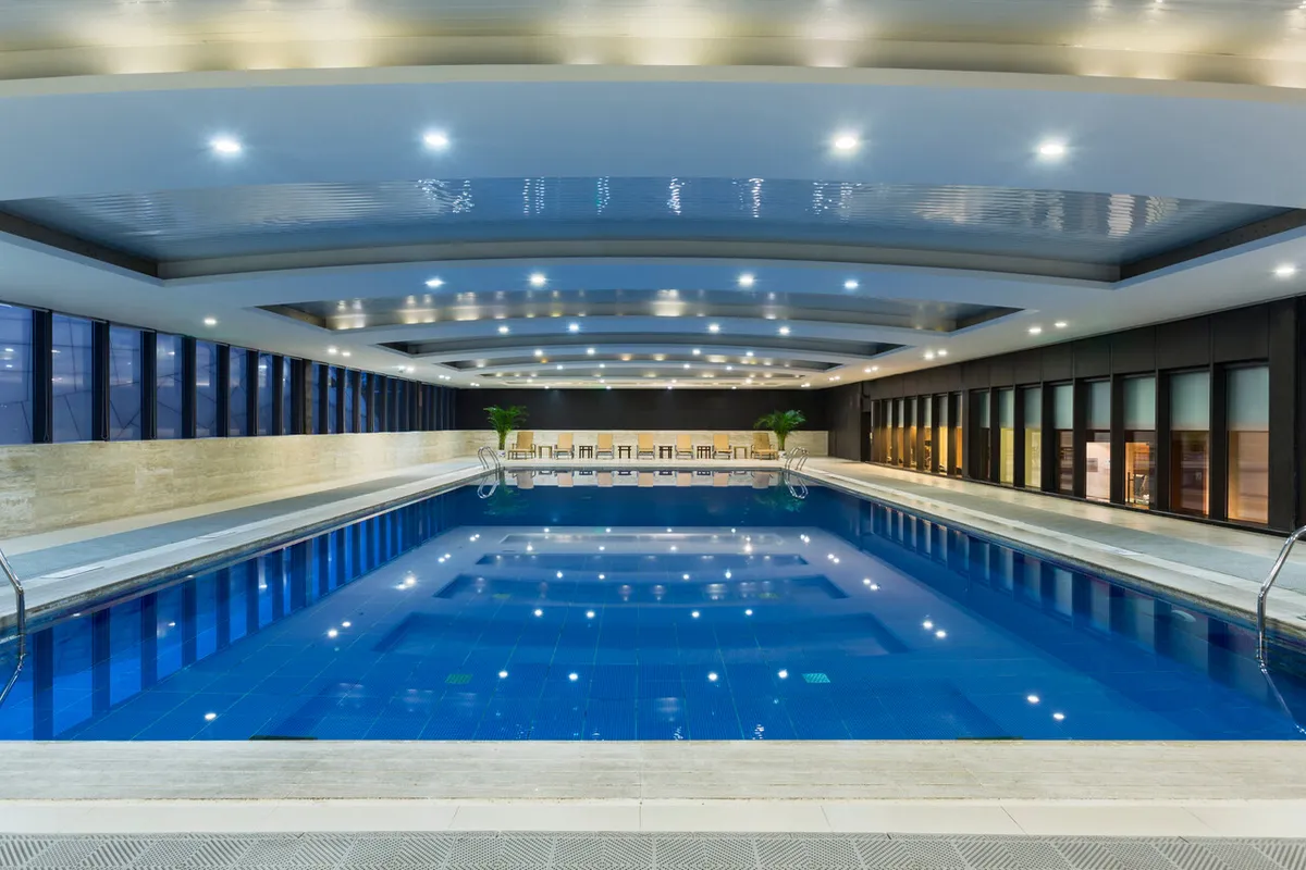 Holiday Inn Nanjing Aqua City — rooms and atmosphere