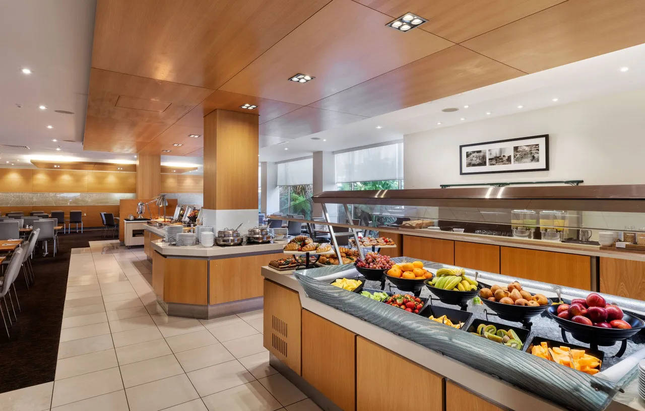 Holiday Inn Rotorua — rooms and atmosphere