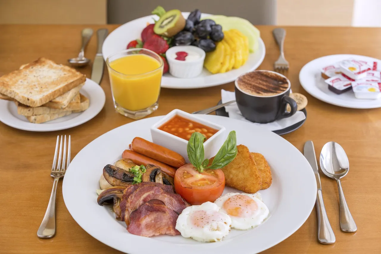 Holiday Inn Rotorua — rooms and atmosphere