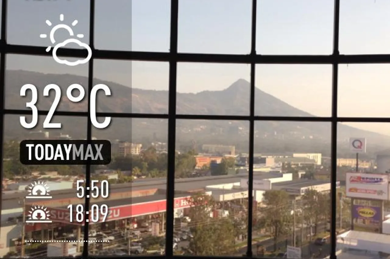 Holiday Inn San Salvador — rooms and atmosphere