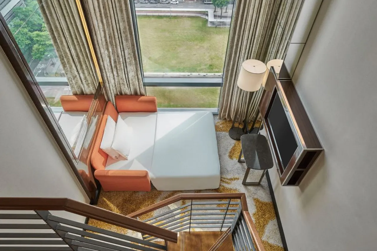 Holiday Inn Singapore Little India by IHG — rooms and atmosphere