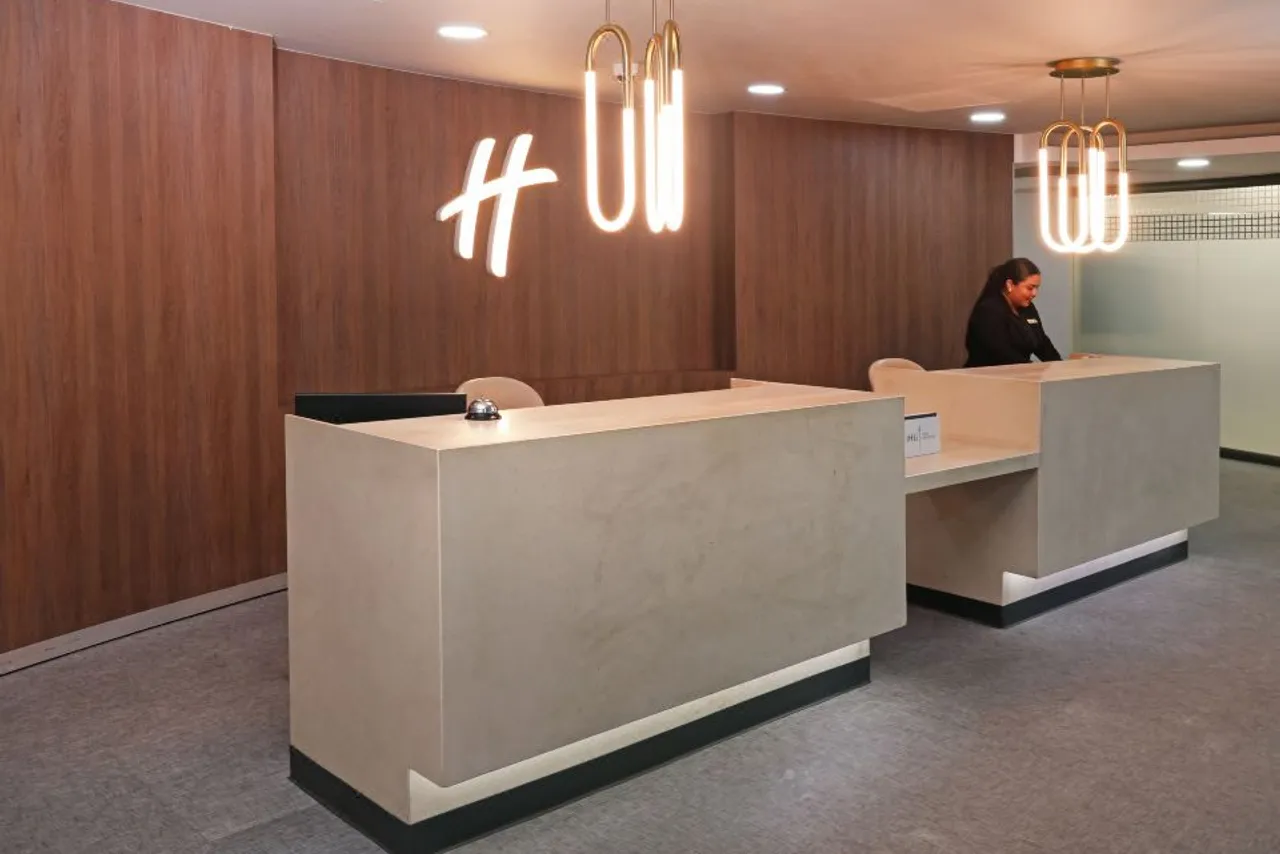 Holiday Inn Hotel & Suites Mexico Medica Sur by IHG — rooms and atmosphere
