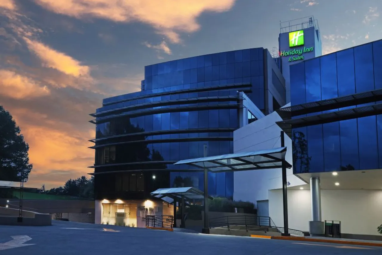 Holiday Inn Hotel & Suites Mexico Medica Sur by IHG — rooms and atmosphere