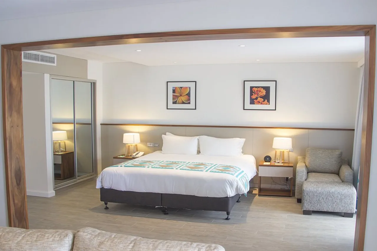 Holiday Inn Suva by IHG — rooms and atmosphere