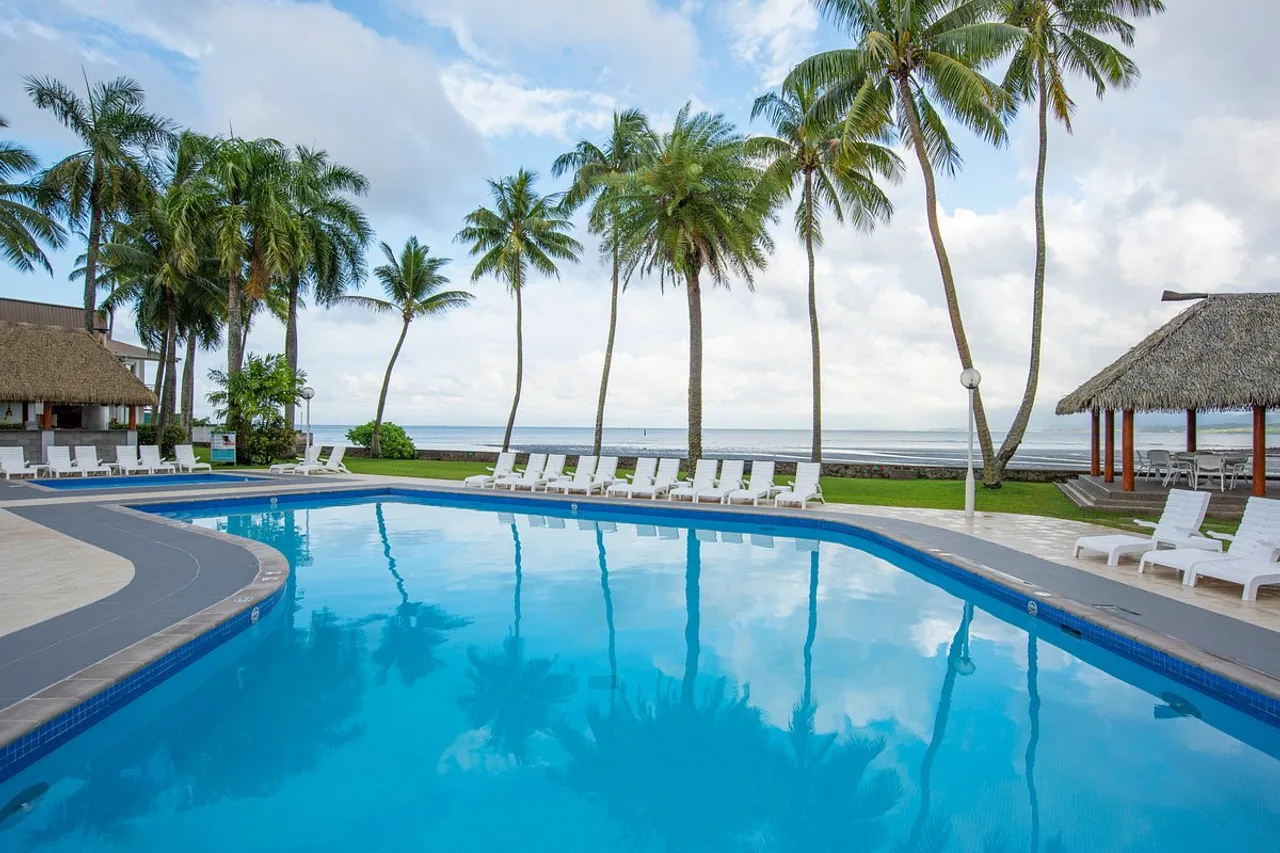 Holiday Inn Suva by IHG — rooms and atmosphere