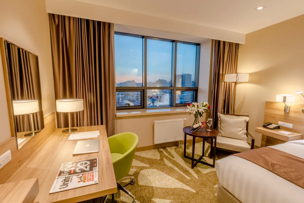 Holiday Inn Ulaanbaatar — rooms and atmosphere